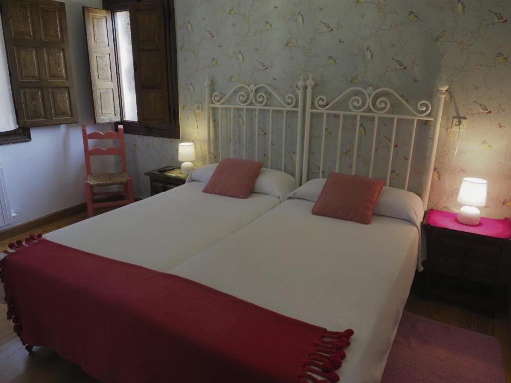 Hospedium Hostal Almanzor Наваредонда де Гредос Екстериор снимка